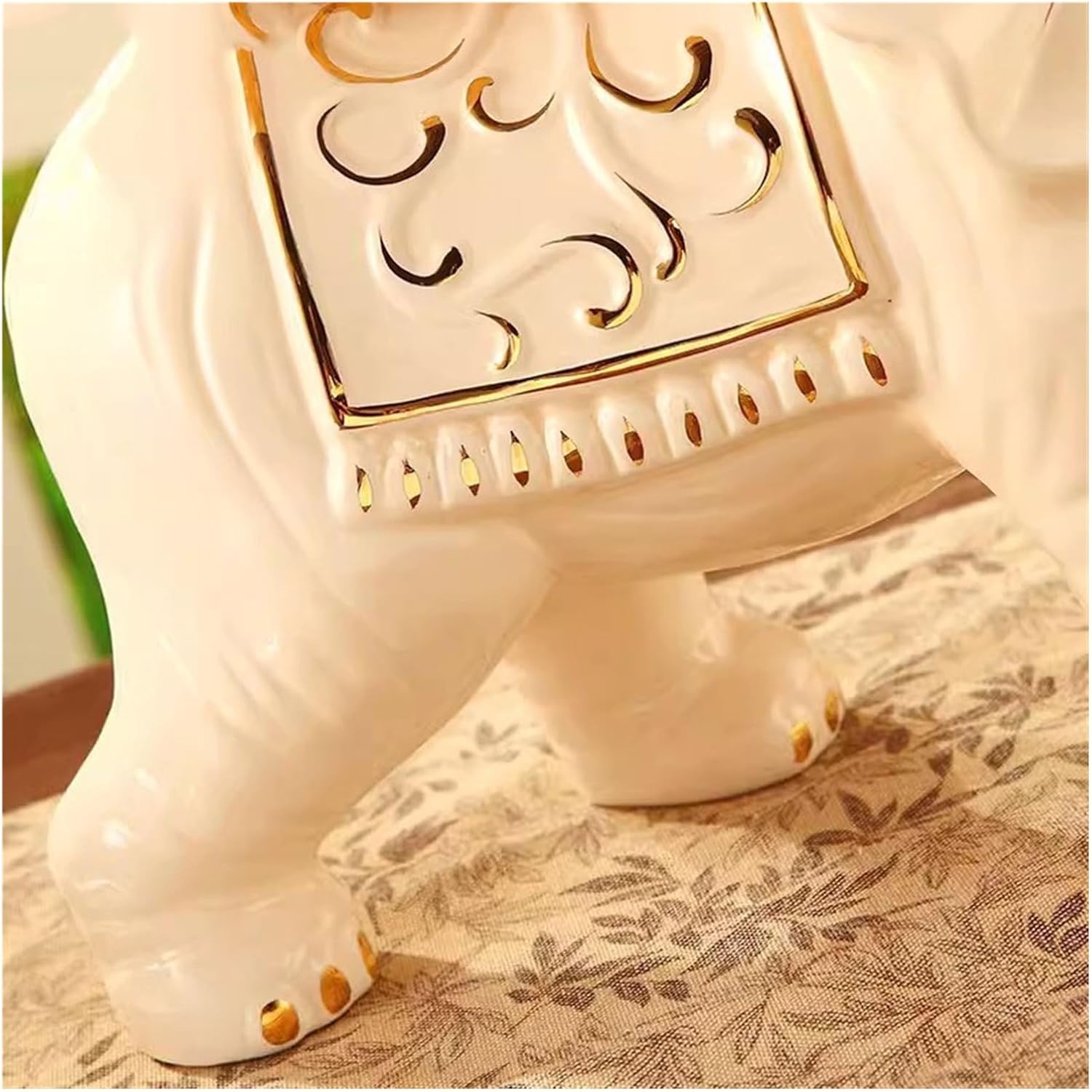 IBONSON Freestanding Wine Rack with Elephant Ornaments